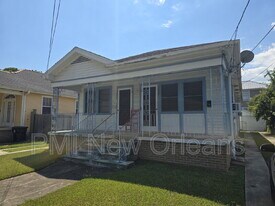 3022 Serantine St in New Orleans, LA - Building Photo