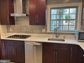 1249 Derbyshire Rd in Rockville, MD - Building Photo - Building Photo