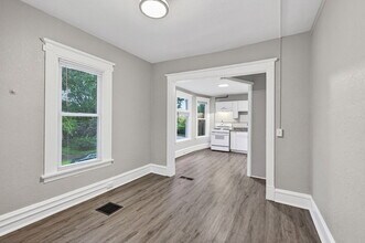 812 7th St SE in Minneapolis, MN - Building Photo - Building Photo