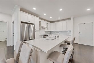 2500 King Arthur Blvd in The Colony, TX - Foto de edificio - Building Photo