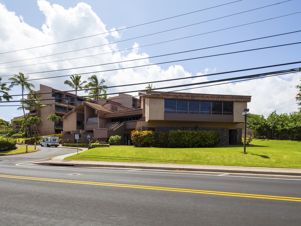 4242 Lower Honoapiilani Rd in Lahaina, HI - Foto de edificio
