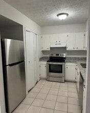 1443 Forest Villa Dr NW in Conyers, GA - Building Photo - Building Photo