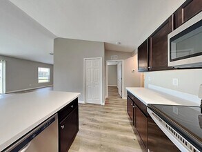 128 NE 9th Pl in Cape Coral, FL - Building Photo - Building Photo