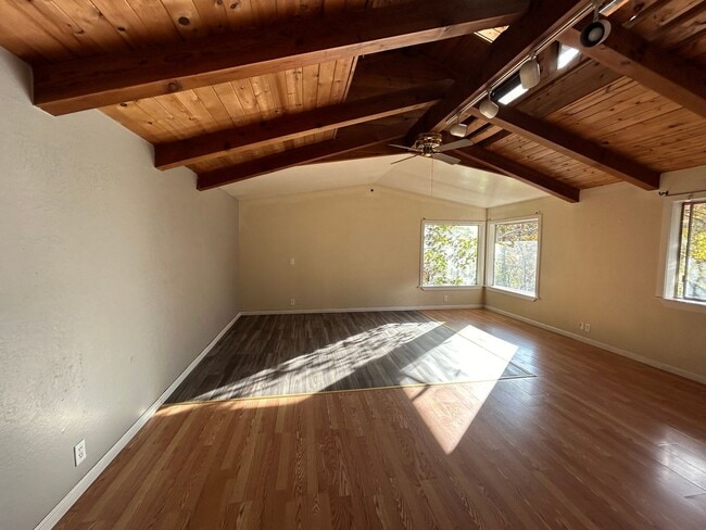 18728 Three Homes Rd in Grass Valley, CA - Building Photo - Building Photo