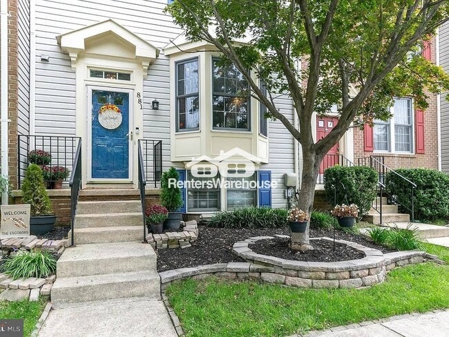 property at 831 Chestnut Cove Dr
