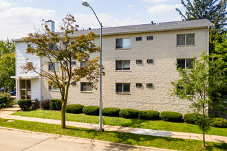 218 S Bassett St in Madison, WI - Foto de edificio - Building Photo