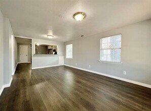 2625 E 12th St in Fort Worth, TX - Building Photo - Building Photo