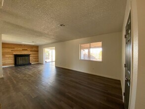 690 E Calvada Blvd in Pahrump, NV - Building Photo - Building Photo