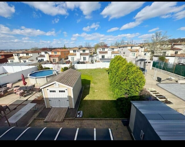 459 Klondike Ave, Unit Main
