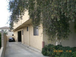 4029 E 7th St in Long Beach, CA - Foto de edificio - Other