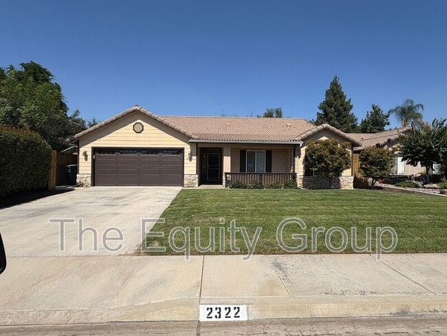 2322 E Beech Ct in Visalia, CA - Building Photo - Building Photo