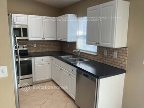 2811 Eagle Run Cir N in Clearwater, FL - Foto de edificio - Building Photo