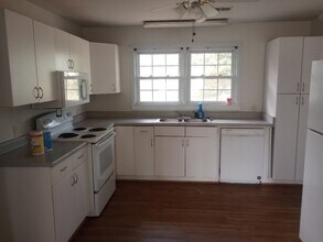 8 Sewanee Ave in Greenville, SC - Building Photo - Building Photo