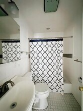 39 W 9th St in Bayonne, NJ - Building Photo - Building Photo