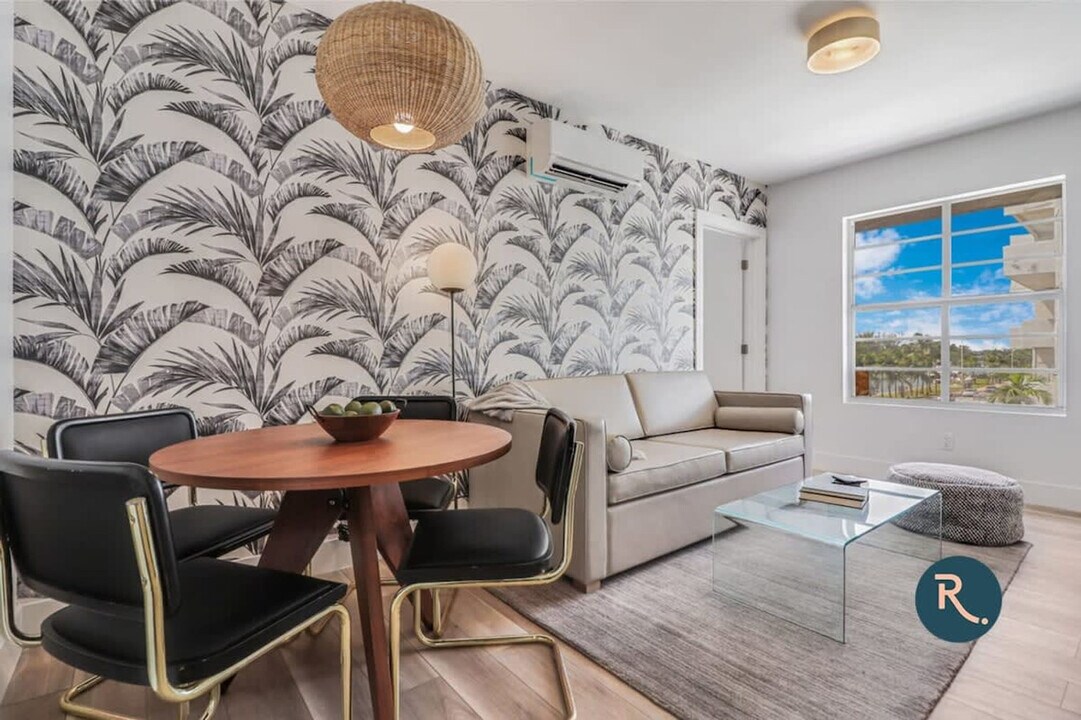 4025 Indian Creek Dr in Miami Beach, FL - Building Photo