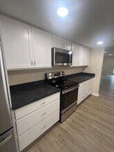 14412 Paddington Ct in Solomons, MD - Building Photo - Building Photo