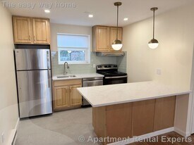 104 Trowbridge St, Unit #3 in Cambridge, MA - Building Photo