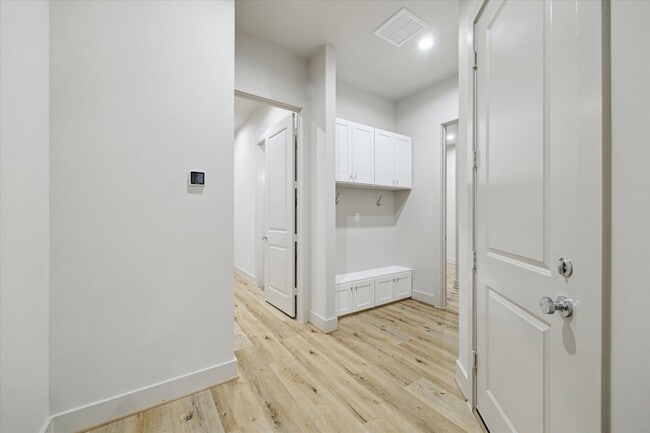 5233 Hillman St in Houston, TX - Foto de edificio - Building Photo