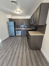 Chateau Apartments in Burlington, NJ - Building Photo - Building Photo