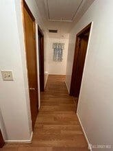 62 Pershing Ave in Woodbridge Township, NJ - Foto de edificio - Building Photo