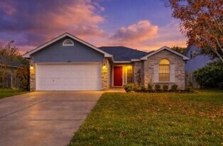 351 Zebra Dr in Kyle, TX - Building Photo