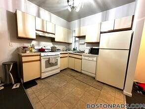 30 S Huntington Ave, Unit 1 in Boston, MA - Building Photo - Building Photo