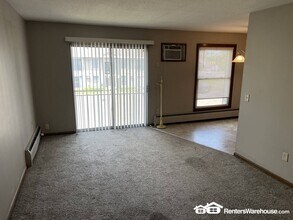 900 6th St S in Hopkins, MN - Building Photo - Building Photo
