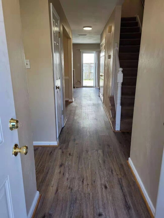 305 Seeman Ct in Virginia Beach, VA - Building Photo - Building Photo