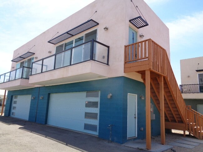 property at 1106 S Montezuma Ave