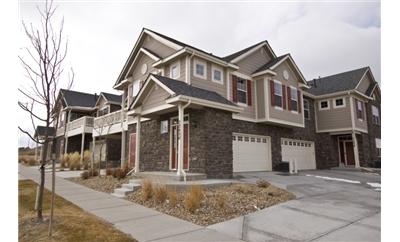 Park at Serenity Ridge in Aurora, CO - Building Photo