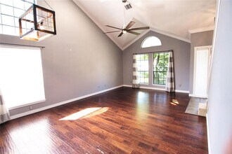 15029 Wells Port Dr in Austin, TX - Building Photo - Building Photo
