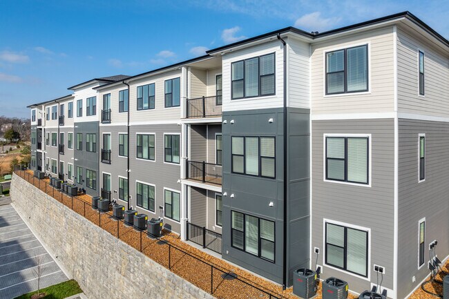 The Anderson in Brentwood, TN - Foto de edificio - Building Photo