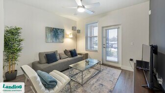 4950 W Prescott St in Tampa, FL - Building Photo