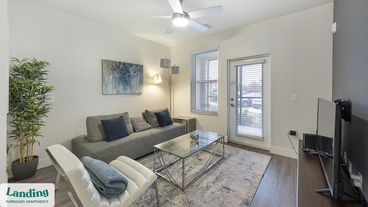4950 W Prescott St in Tampa, FL - Building Photo