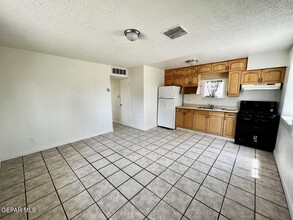 5824 Westside Dr in El Paso, TX - Building Photo - Building Photo