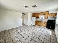 5824 Westside Dr in El Paso, TX - Foto de edificio - Building Photo