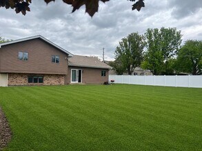 23557 Matthews in Plainfield, IL - Building Photo - Building Photo
