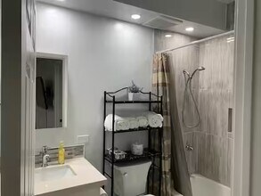 50 Maile St, Unit 1 in Hilo, HI - Foto de edificio - Building Photo