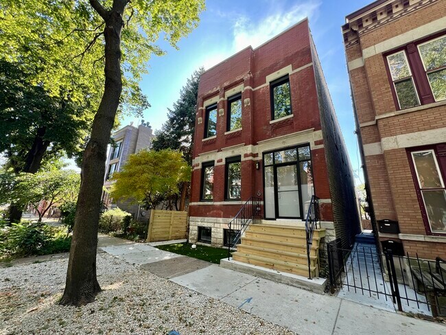 822 N Winchester Ave in Chicago, IL - Building Photo - Building Photo