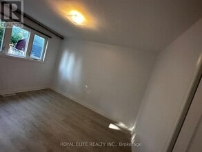 195 Penn Ave in Newmarket, ON - Building Photo - Building Photo