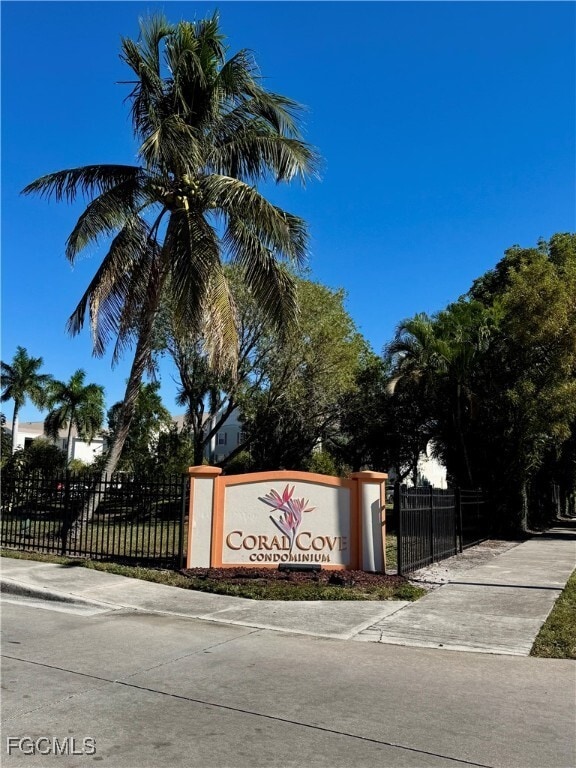 1773 Four Mile Cove Pkwy