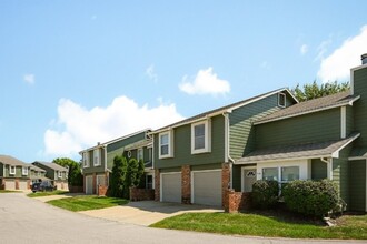 Sagebrook Townhomes in Lawrence, KS - Building Photo - Building Photo