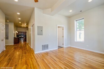 1134 W Barry Ave in Chicago, IL - Building Photo - Building Photo