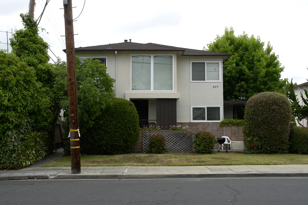 845 Roble Ave in Menlo Park, CA - Building Photo