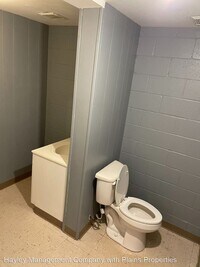 410 Simmons St photo'