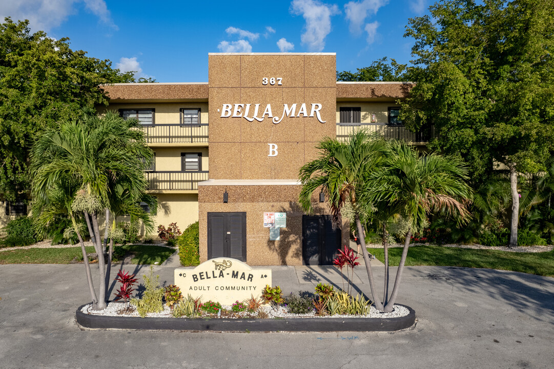 Bella Mar in Deerfield Beach, FL - Foto de edificio