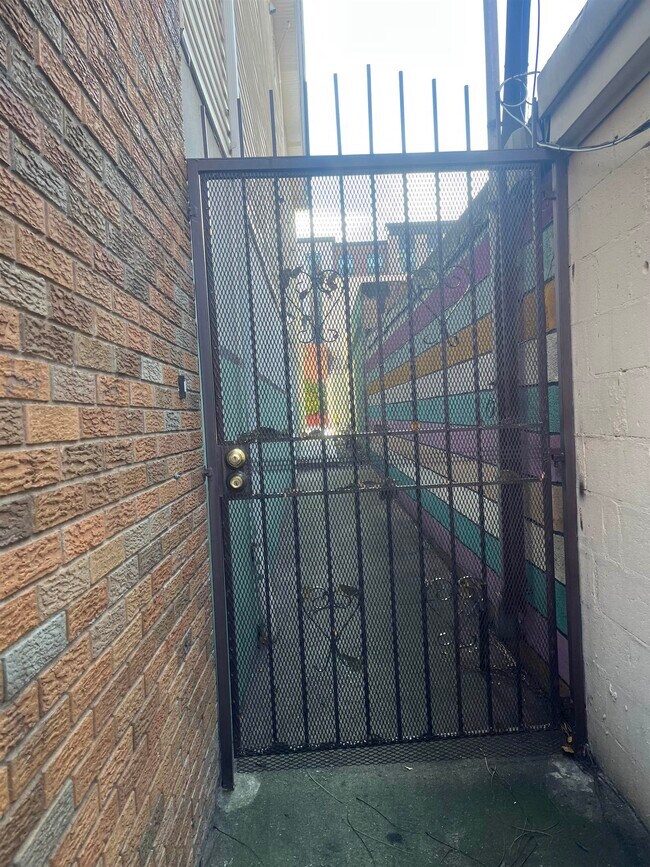 653 39th St in Union City, NJ - Building Photo - Building Photo