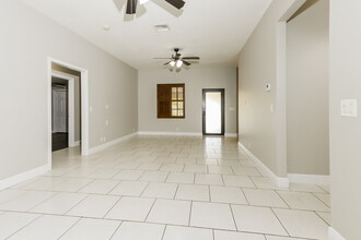 15731 85th Rd N in Westlake, FL - Building Photo - Building Photo