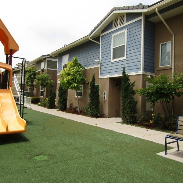 Courtland Street Apartments in Arroyo Grande, CA - Building Photo