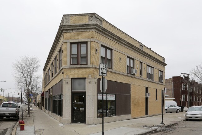 3435 N Milwaukee Ave in Chicago, IL - Building Photo - Building Photo